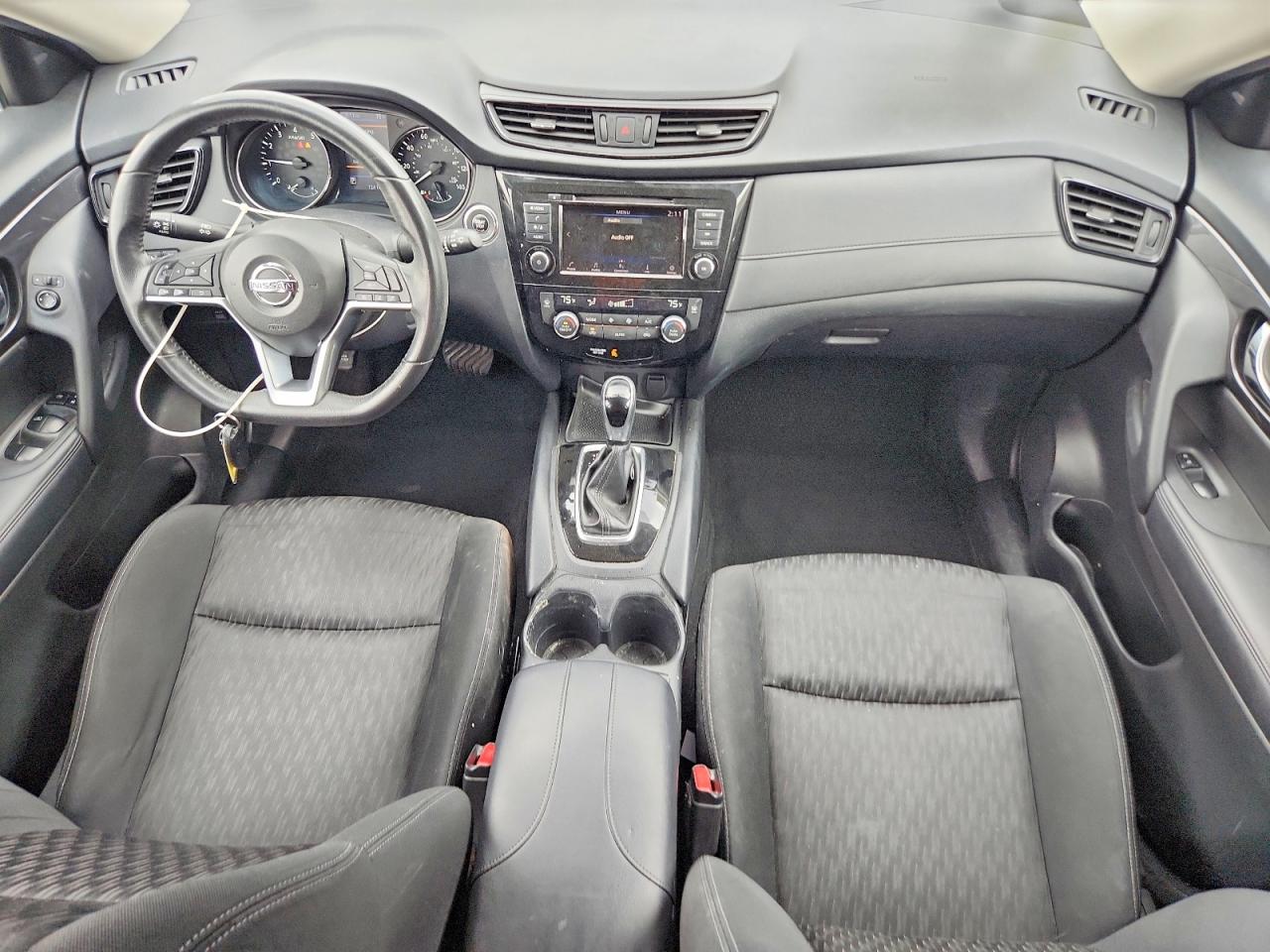 2018 NISSAN ROGUE SV photo 8
