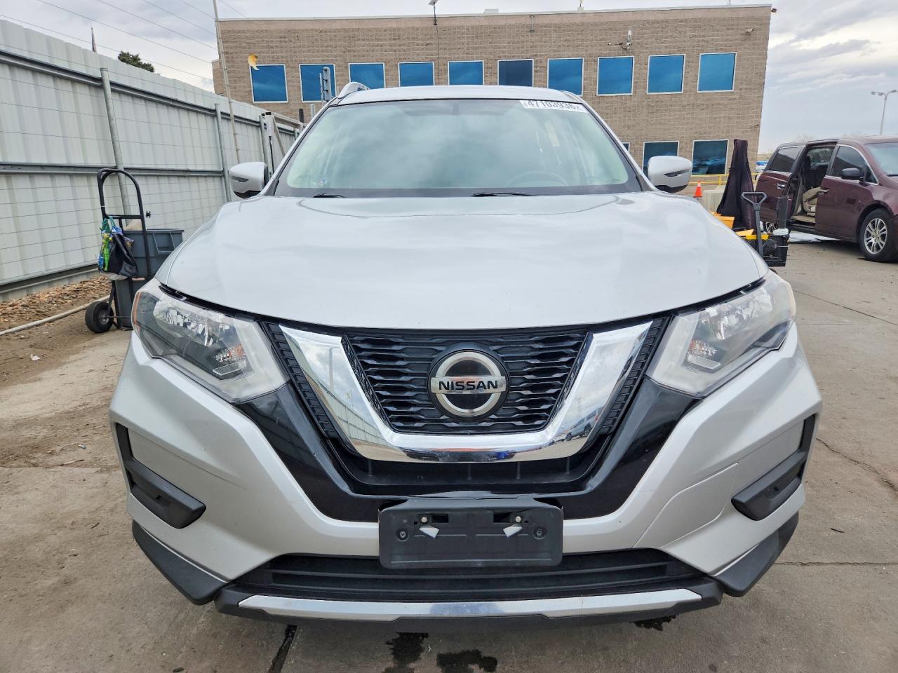2018 NISSAN ROGUE SV photo 5