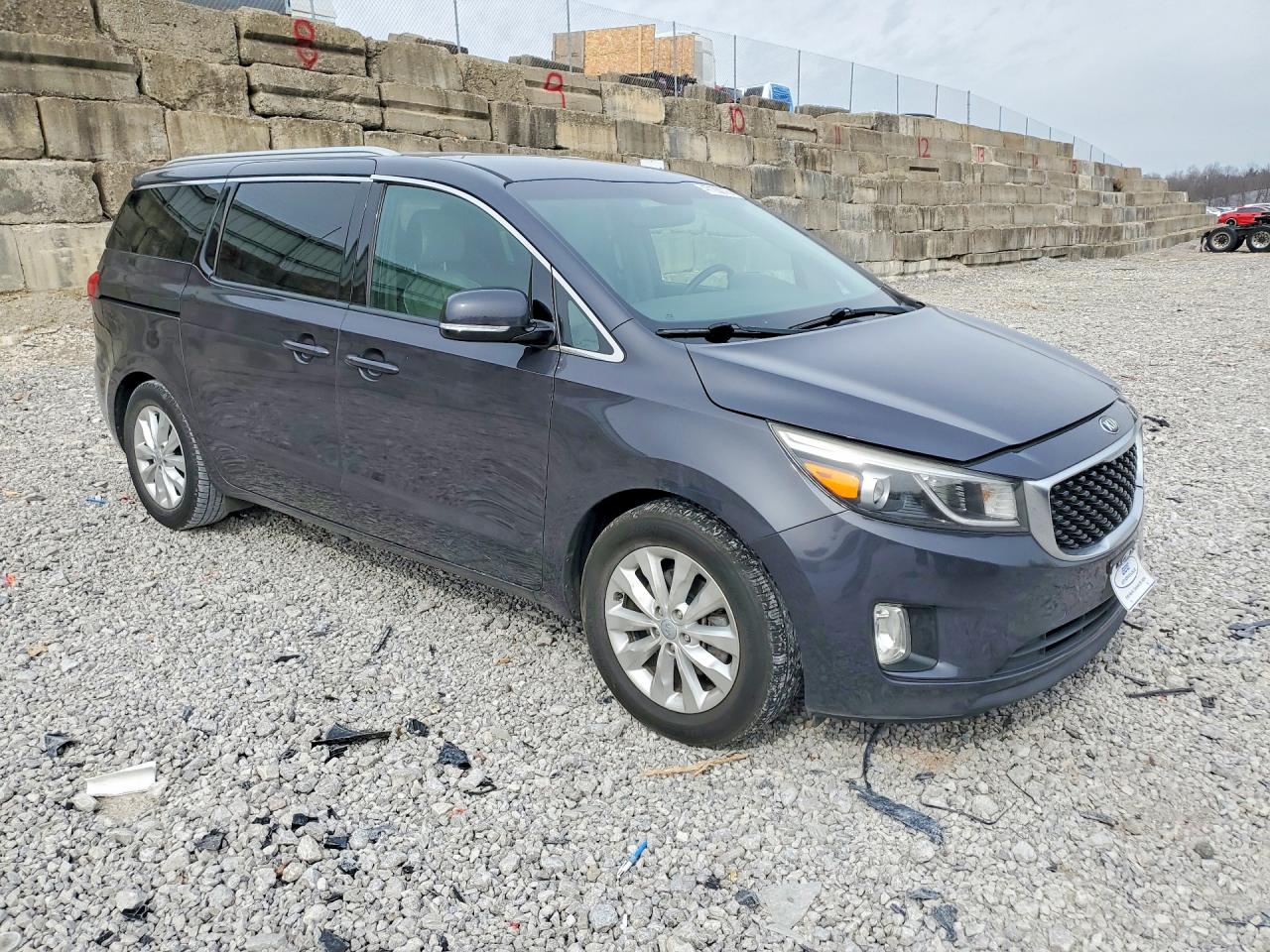 2016 KIA SEDONA EX photo 4