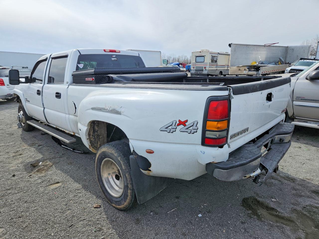 2007 GMC NEW SIERRA K3500 photo 2