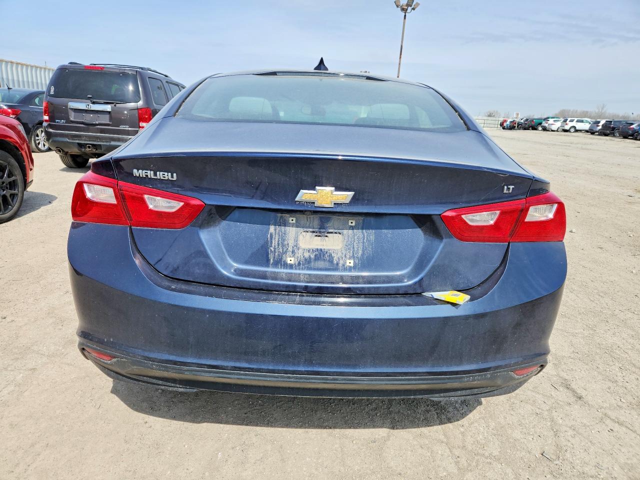 2017 CHEVROLET MALIBU photo 11