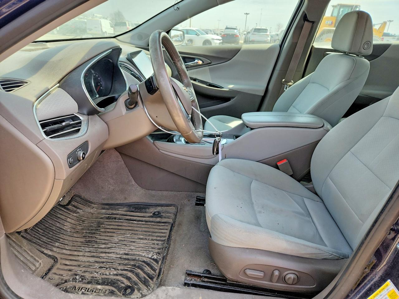 2017 CHEVROLET MALIBU photo 13