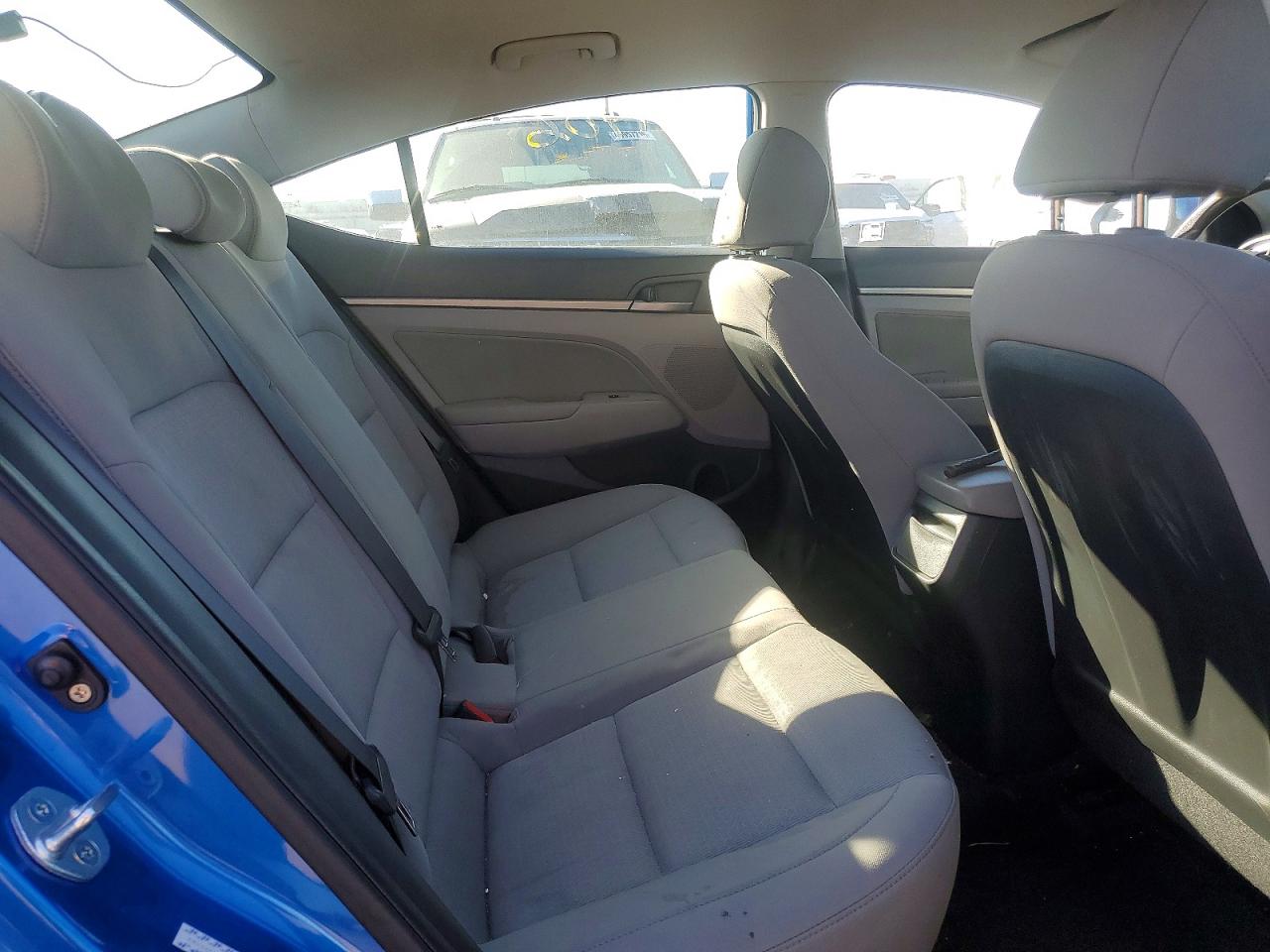 2017 HYUNDAI ELANTRA SE photo 19