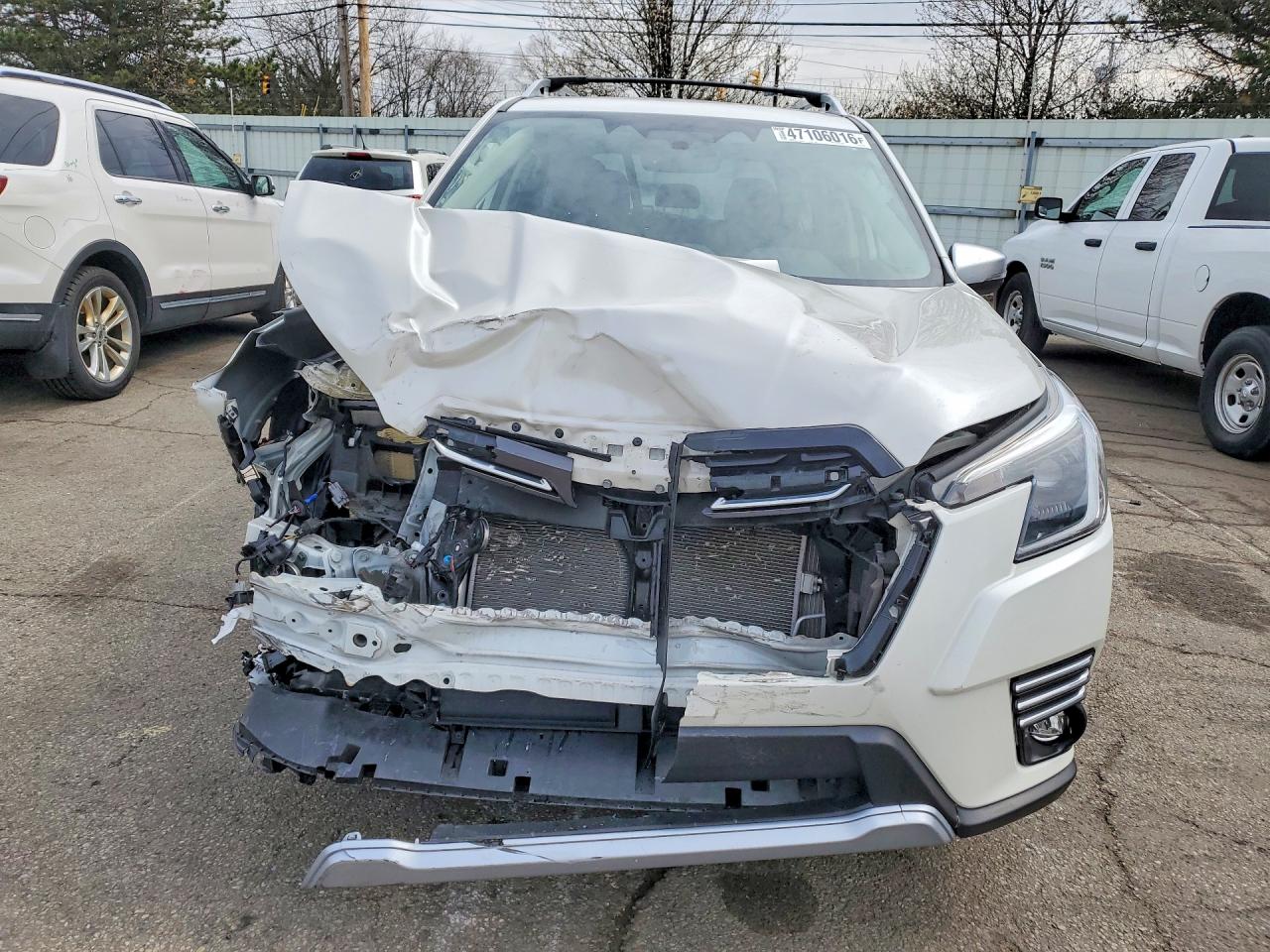 2022 SUBARU FORESTER TOURING photo 5