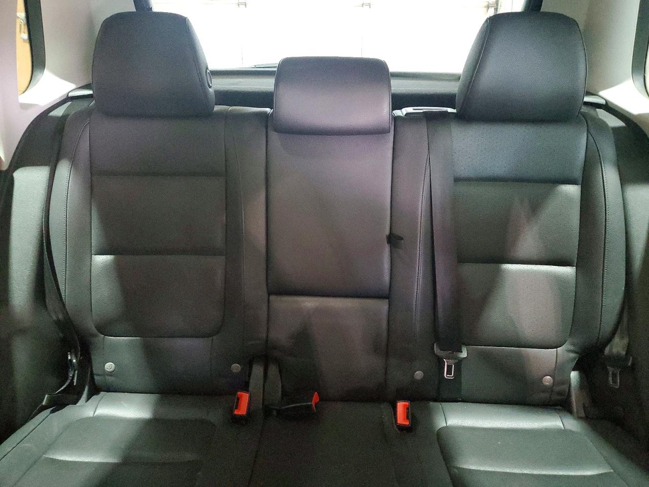 2016 VOLKSWAGEN TIGUAN S photo 10