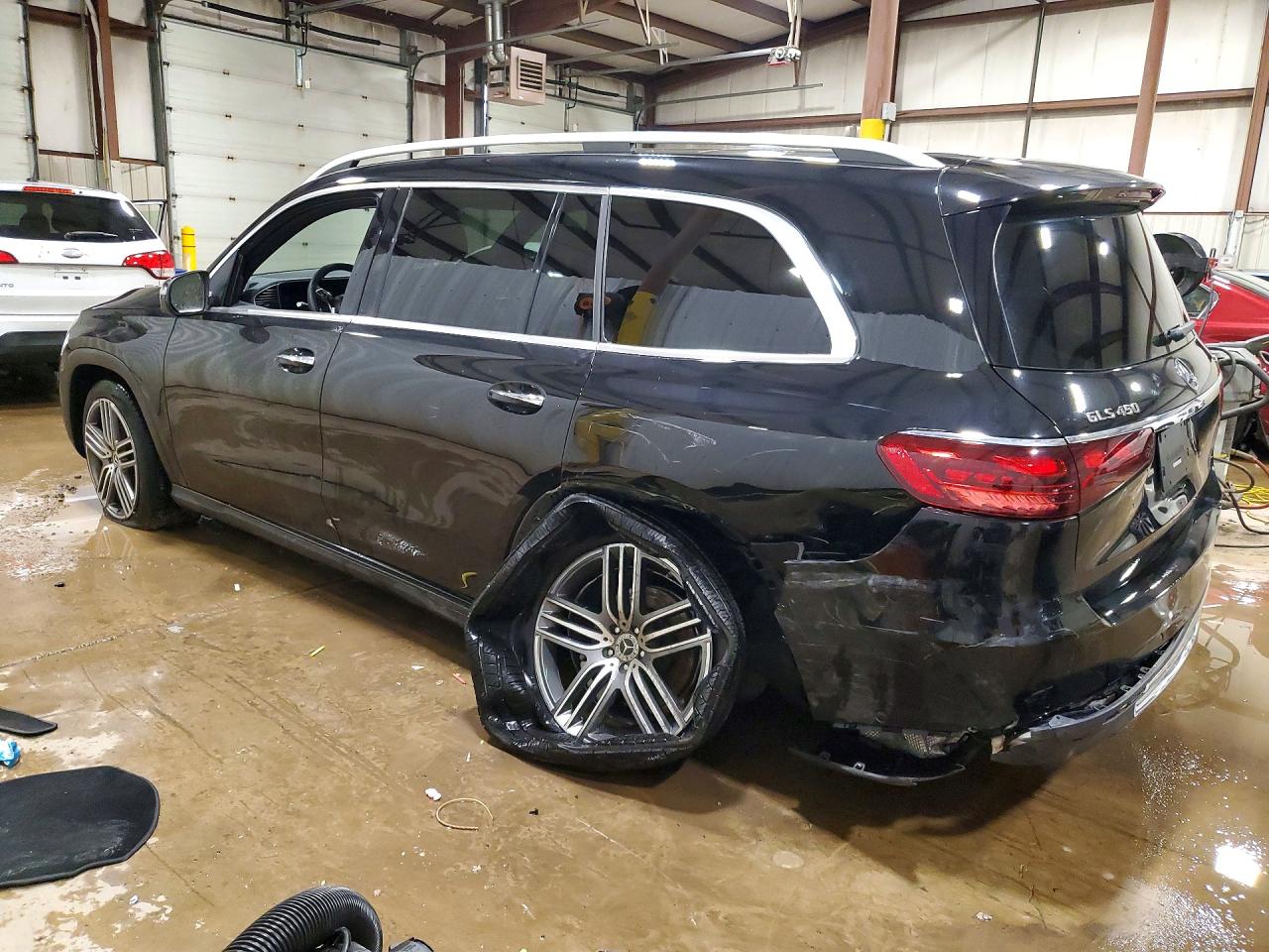 2024 MERCEDES-BENZ GLS 450 4MATIC photo 2