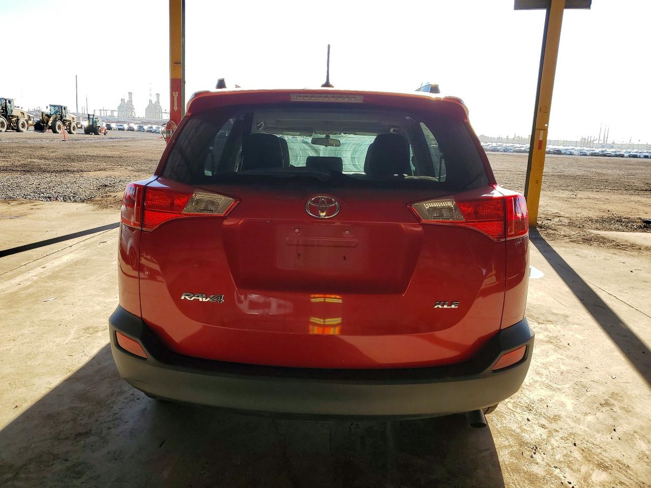 2015 TOYOTA RAV4 XLE photo 11