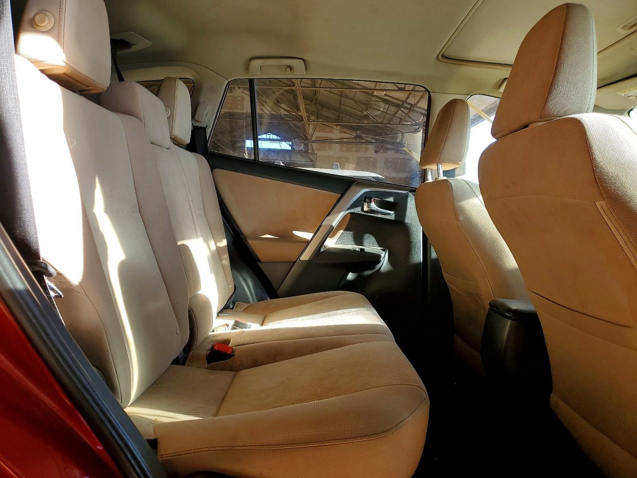2015 TOYOTA RAV4 XLE photo 19