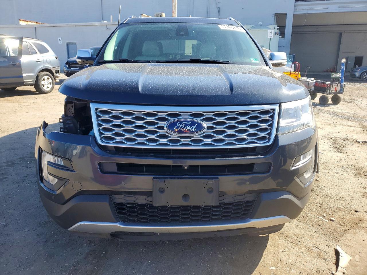 2017 FORD EXPLORER PLATINUM photo 9