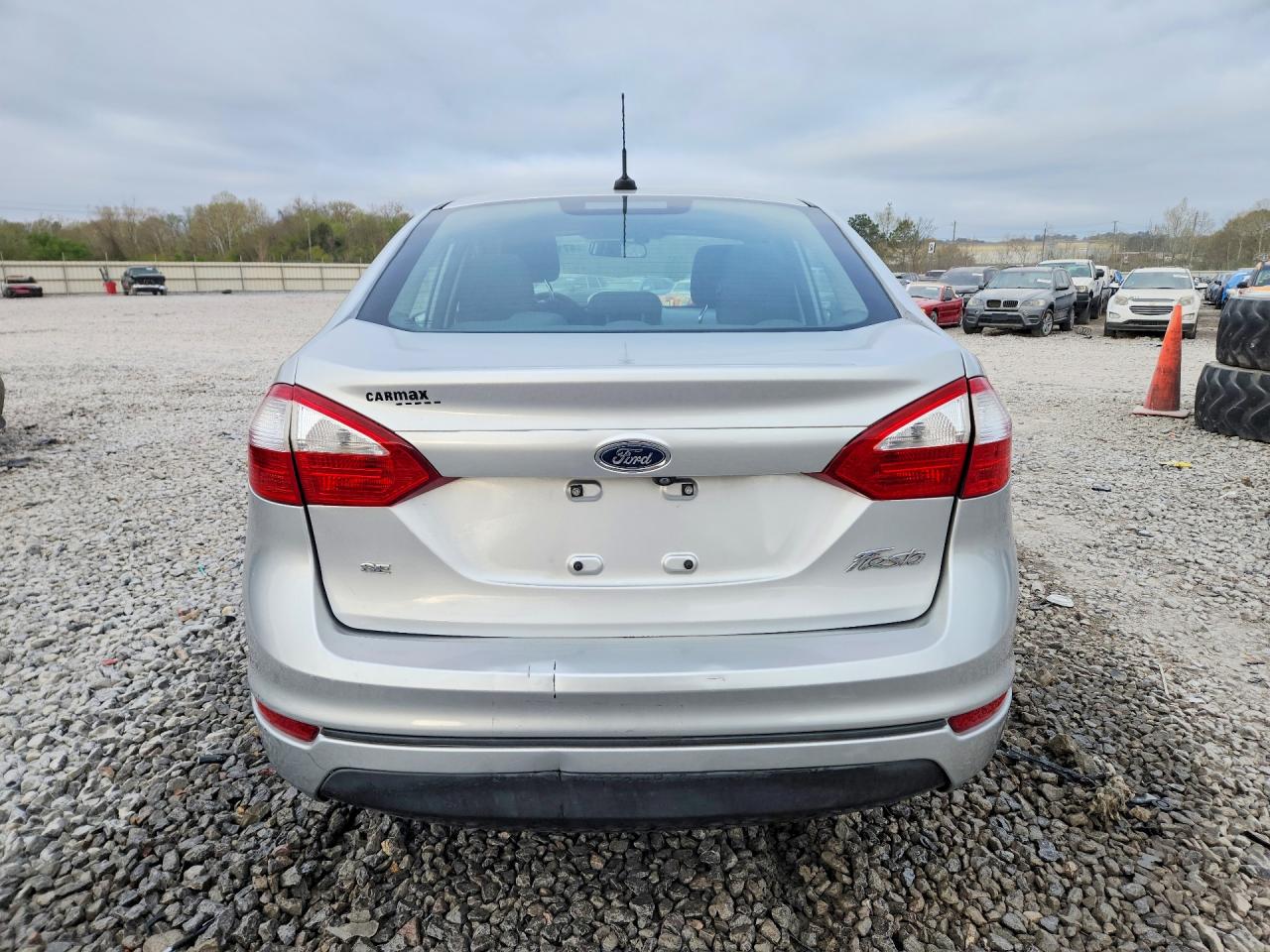 2019 FORD FIESTA SE photo 6