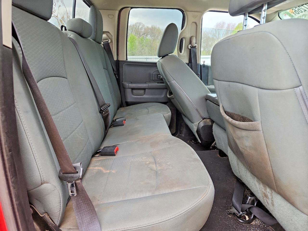 2013 RAM 1500 SLT photo 28