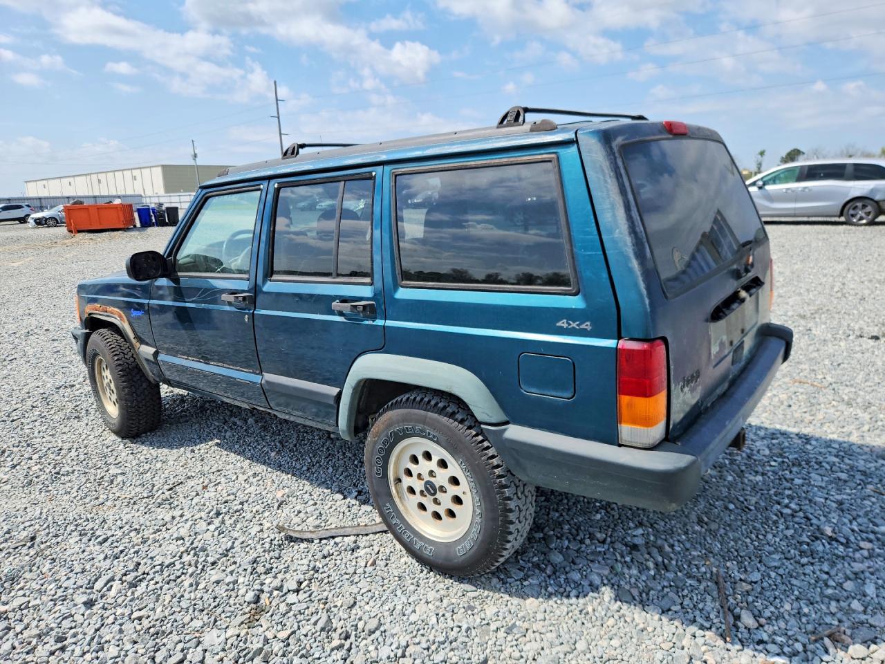 1997 JEEP CHEROKEE SPORT photo 2