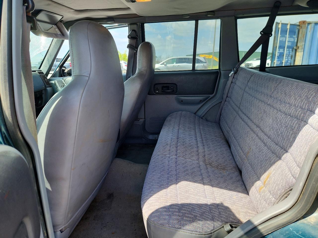 1997 JEEP CHEROKEE SPORT photo 10