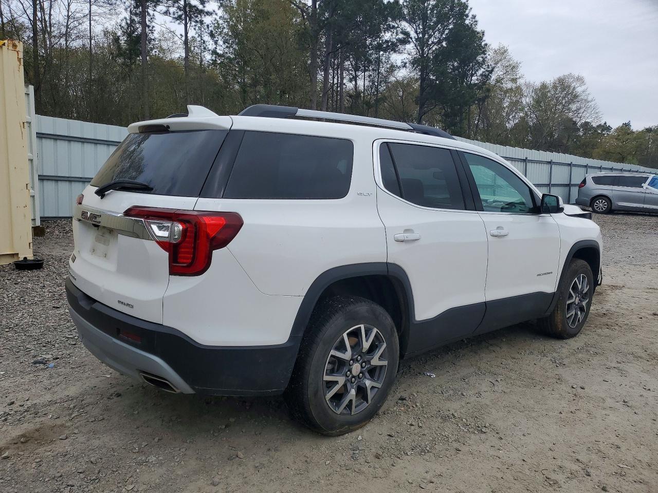 2023 GMC ACADIA SLT photo 7