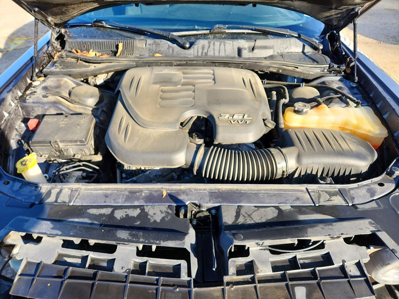 2016 DODGE CHALLENGER SXT photo 21