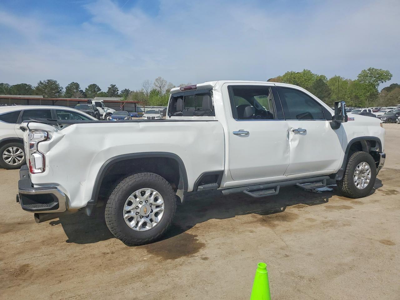 2021 CHEVROLET SILVERADO K2500 HEAVY DUTY LTZ photo 3