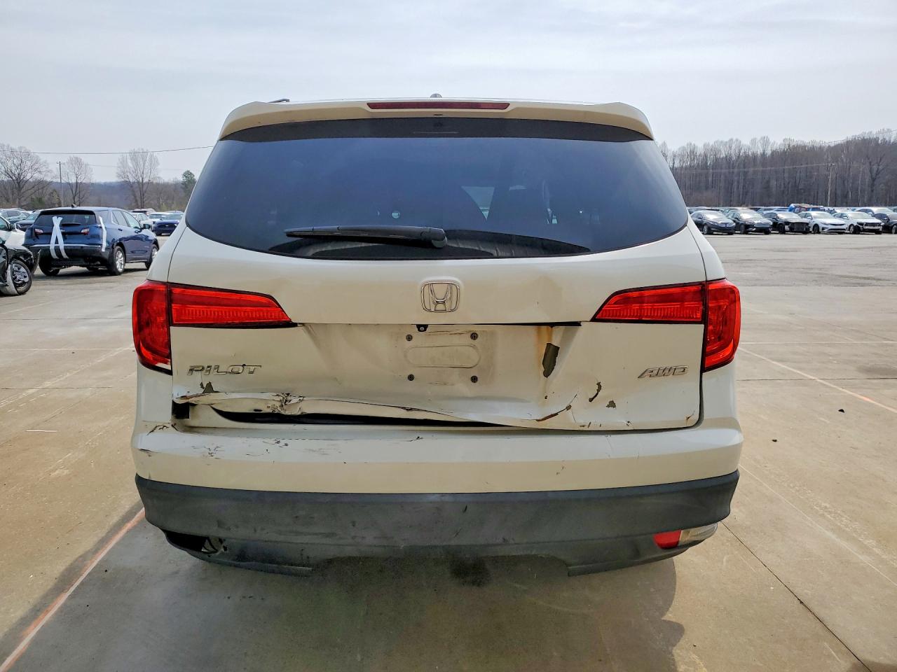 2016 HONDA PILOT EXL photo 6