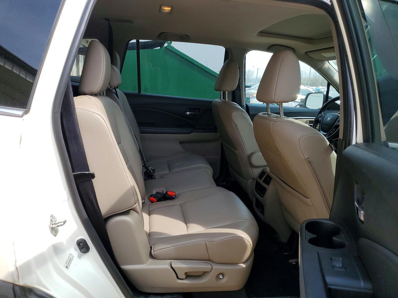 2016 HONDA PILOT EXL photo 11