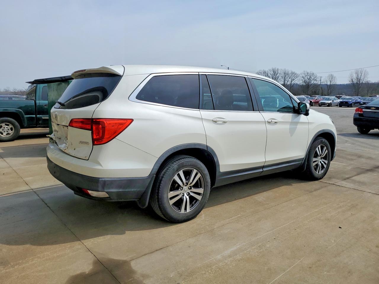 2016 HONDA PILOT EXL photo 3