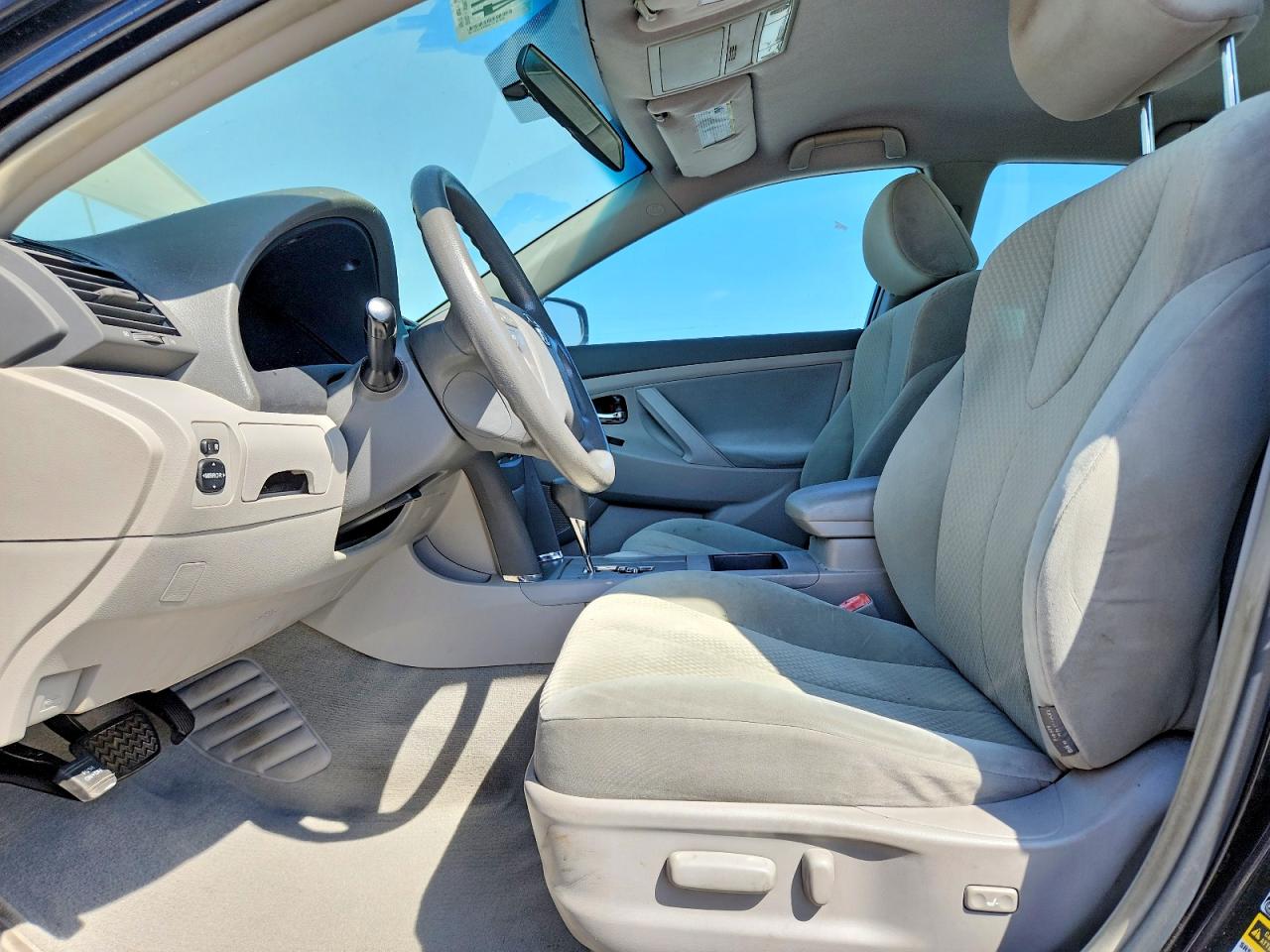 2007 TOYOTA CAMRY LE photo 19
