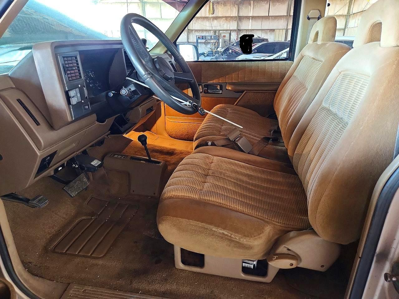 1993 CHEVROLET GMT-400 K1500 photo 13