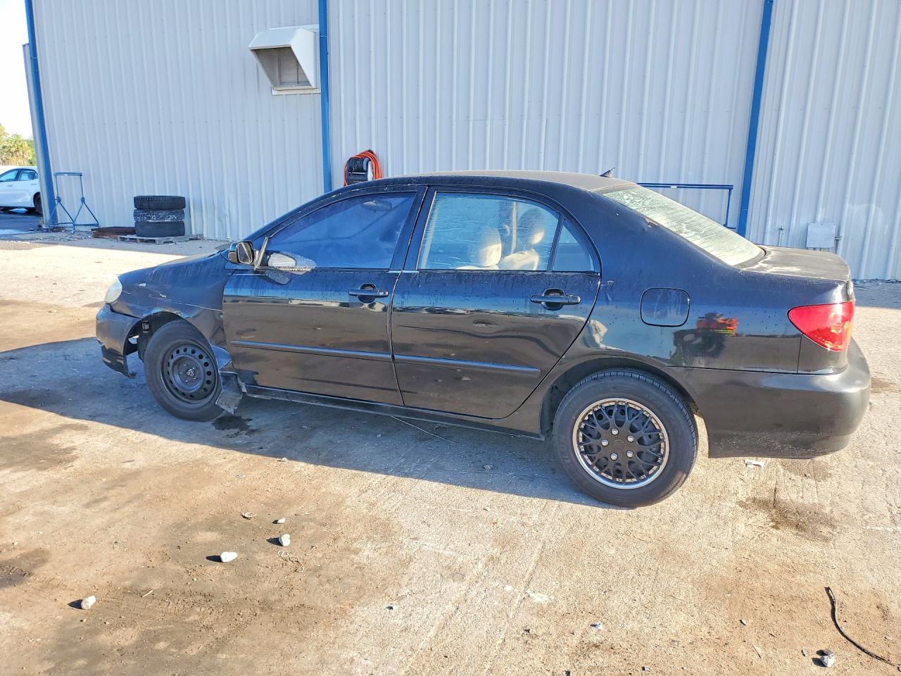 2003 TOYOTA COROLLA LE photo 2