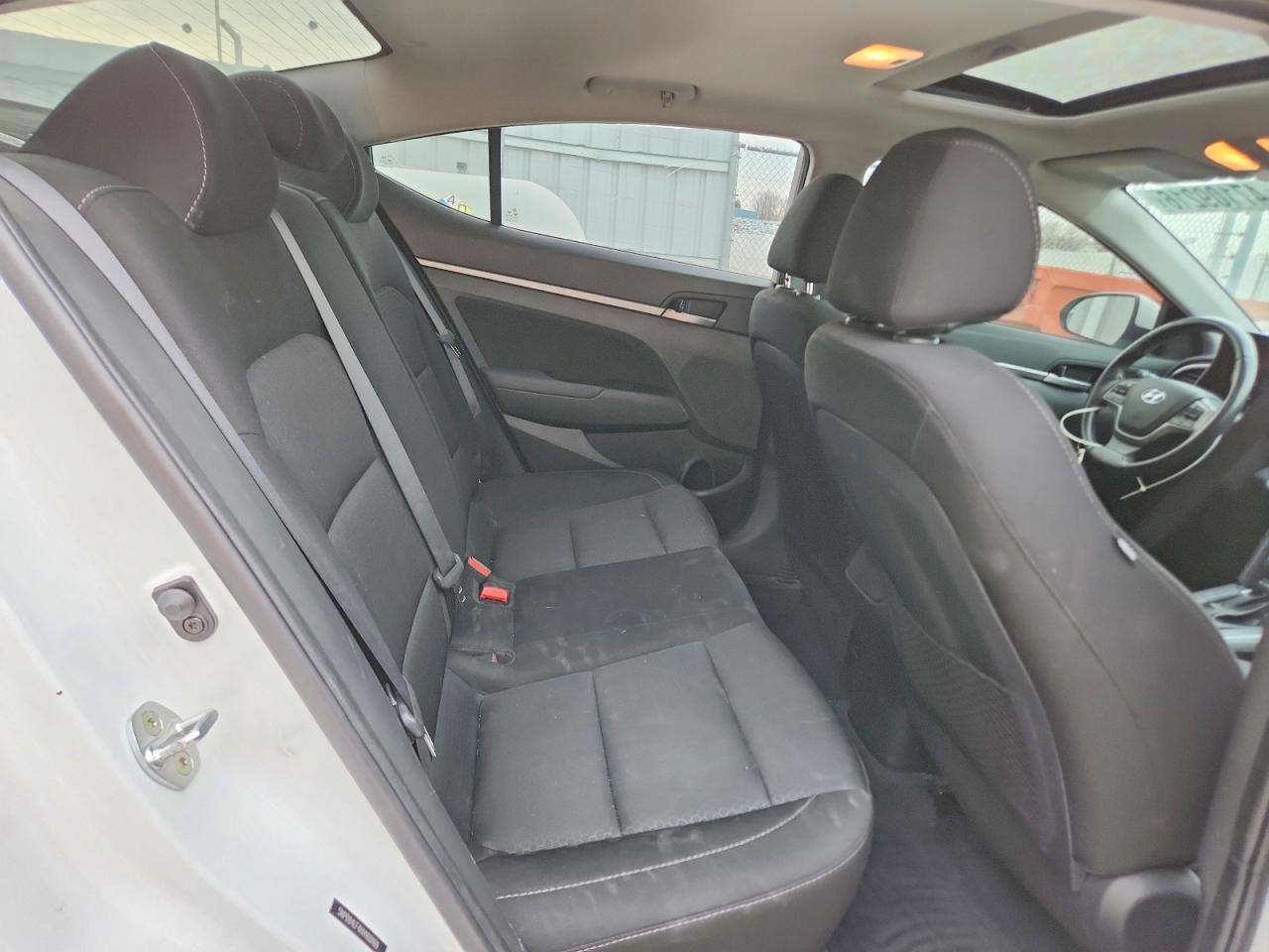 2017 HYUNDAI ELANTRA VALUE EDITION photo 28