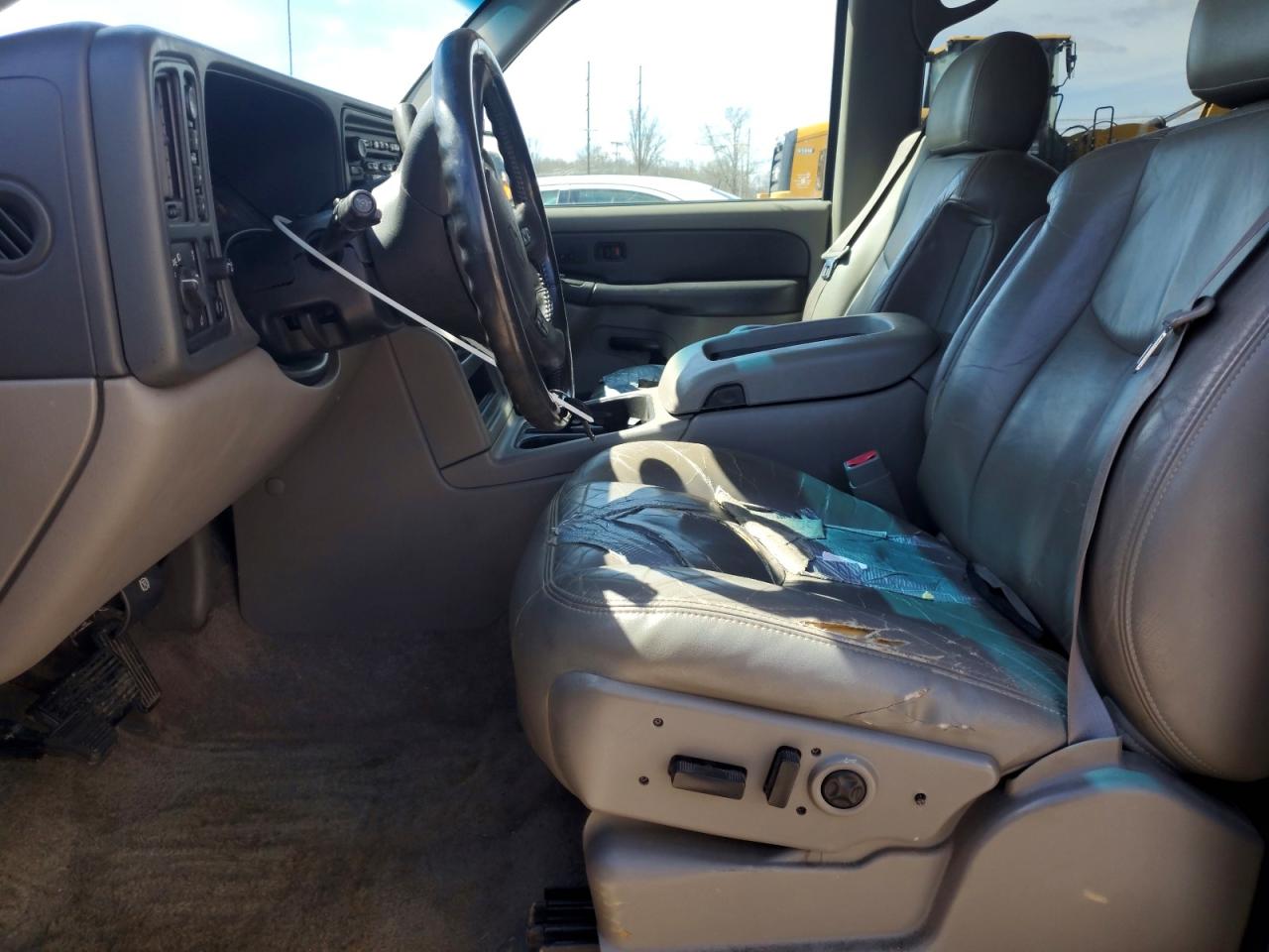 2003 CHEVROLET SUBURBAN K1500 photo 19