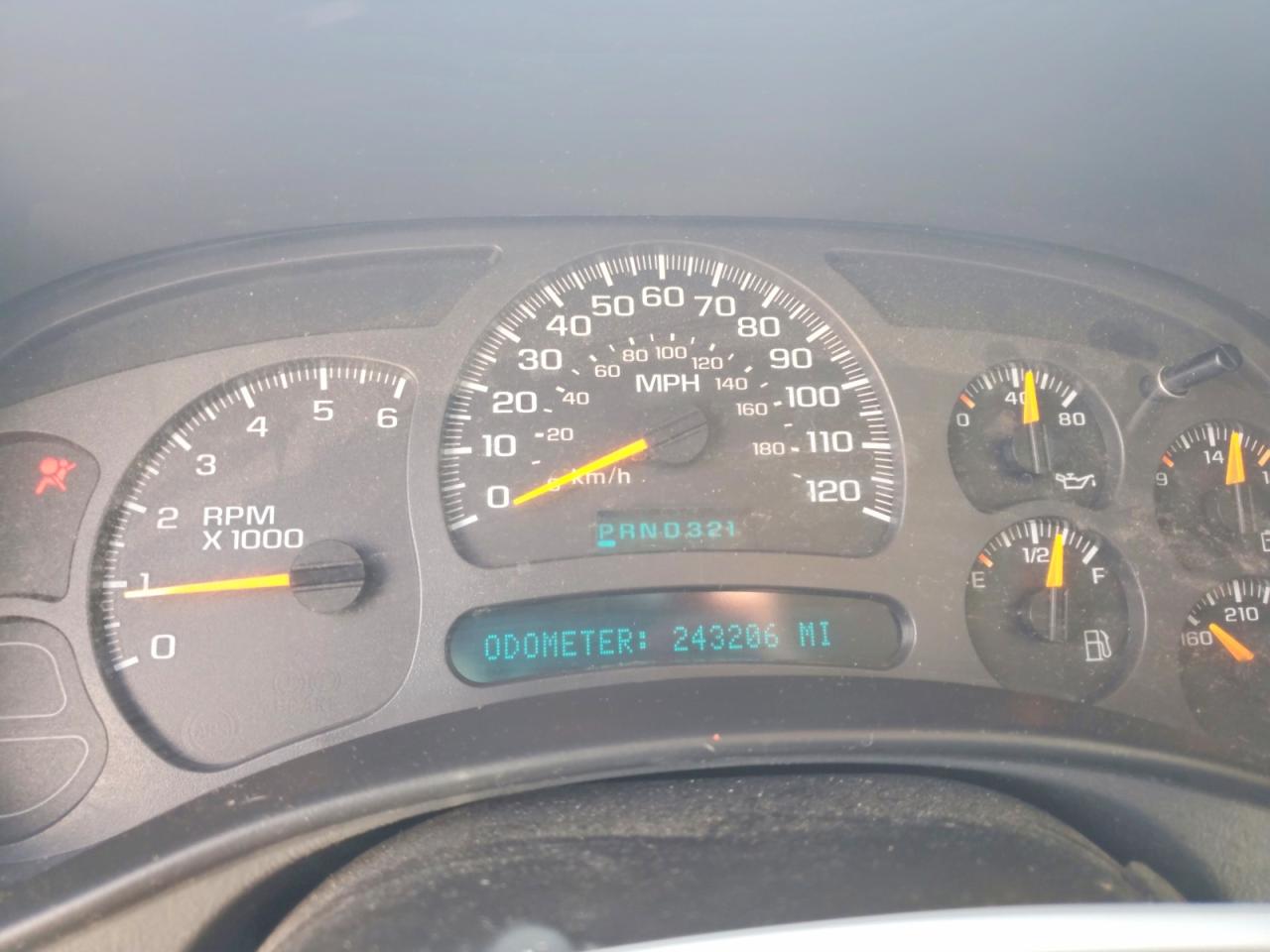 2003 CHEVROLET SUBURBAN K1500 photo 25