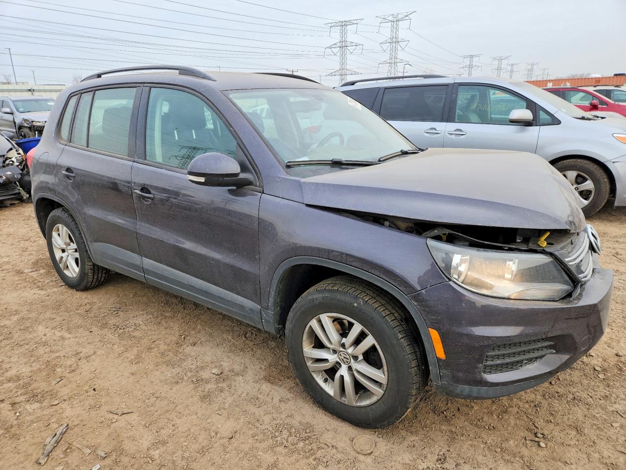 2016 VOLKSWAGEN TIGUAN S photo 10