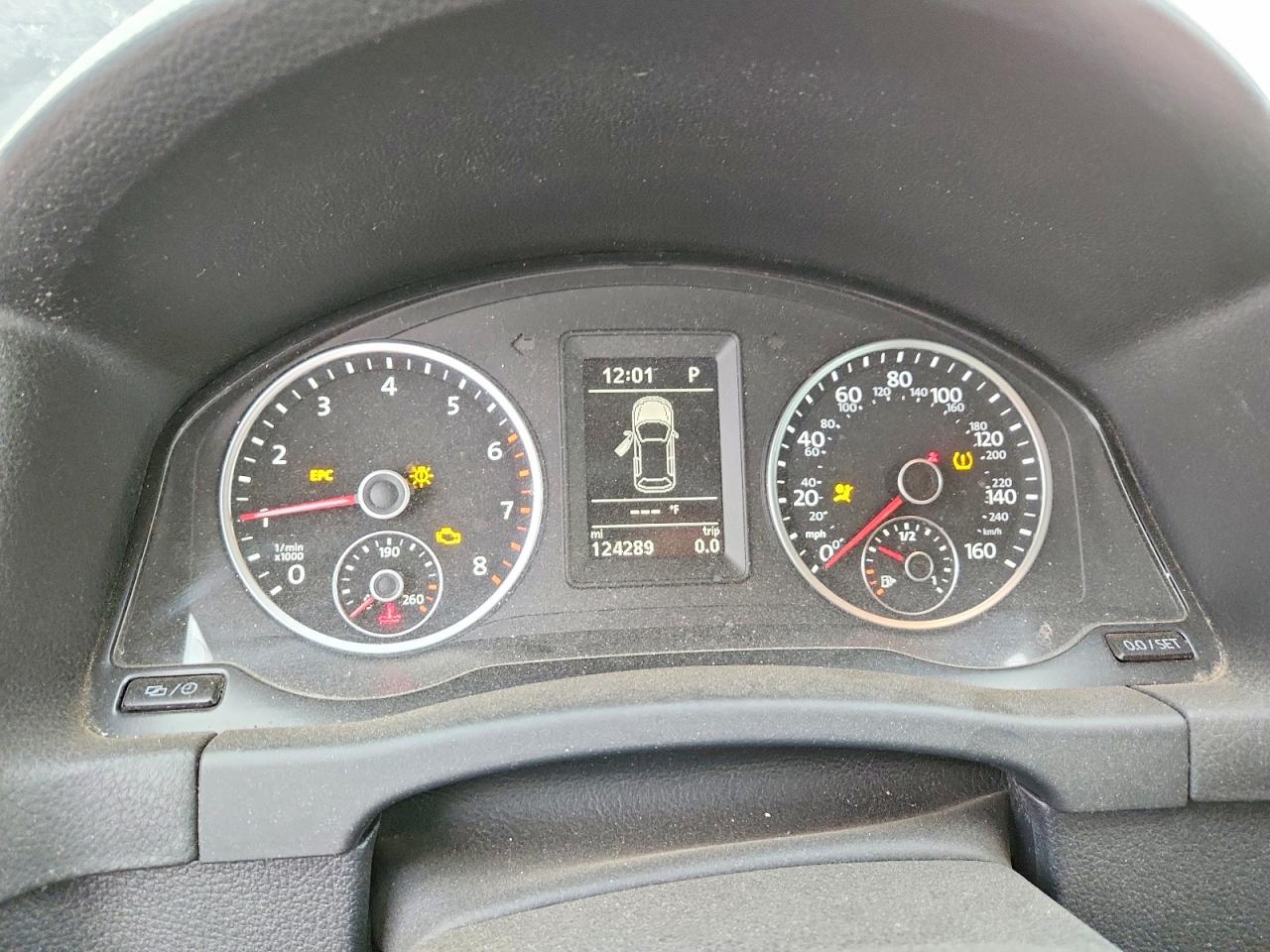 2016 VOLKSWAGEN TIGUAN S photo 25
