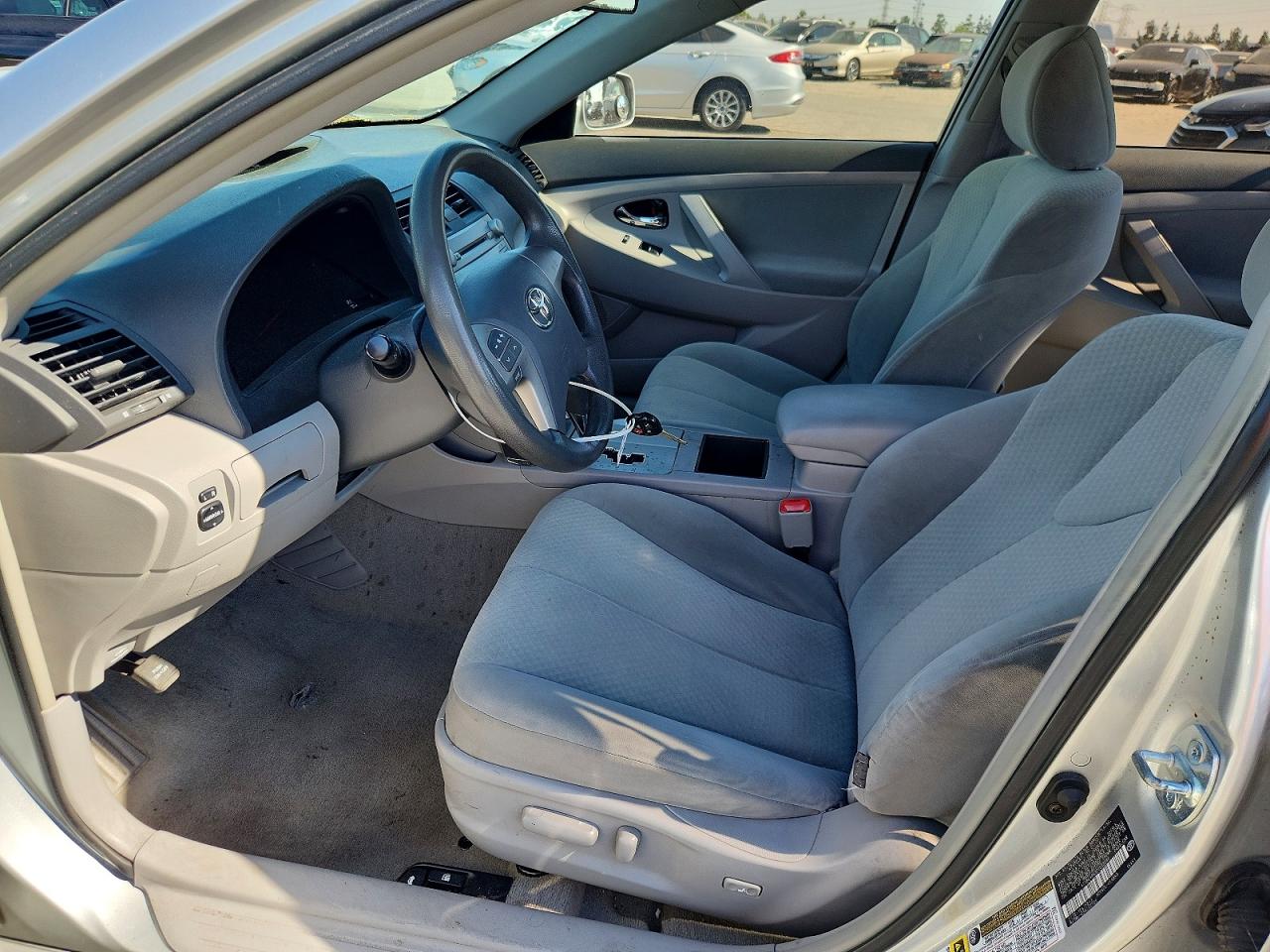 2007 TOYOTA CAMRY LE photo 13