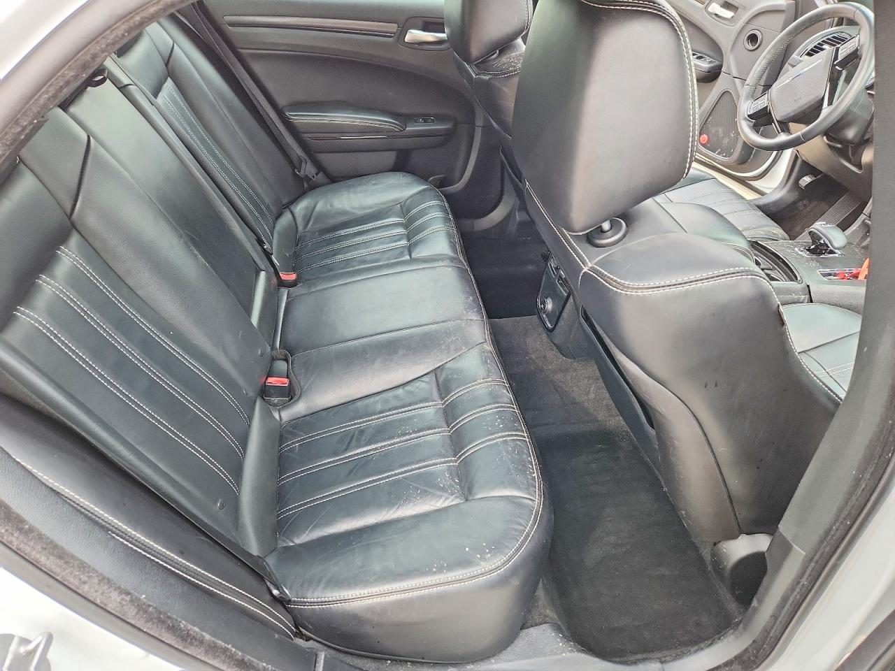 2014 CHRYSLER 300 S photo 19