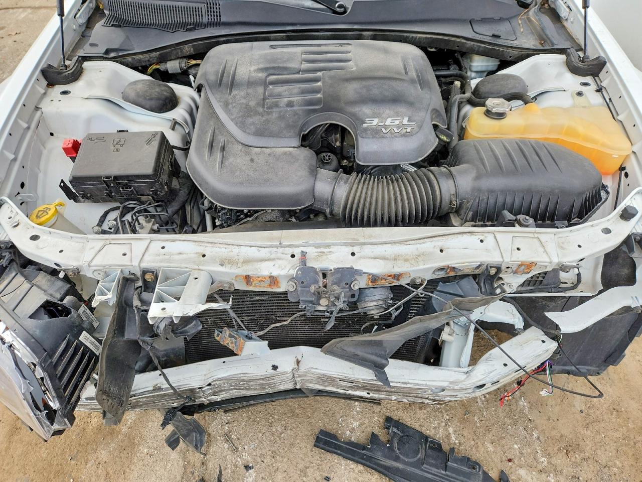 2014 CHRYSLER 300 S photo 21