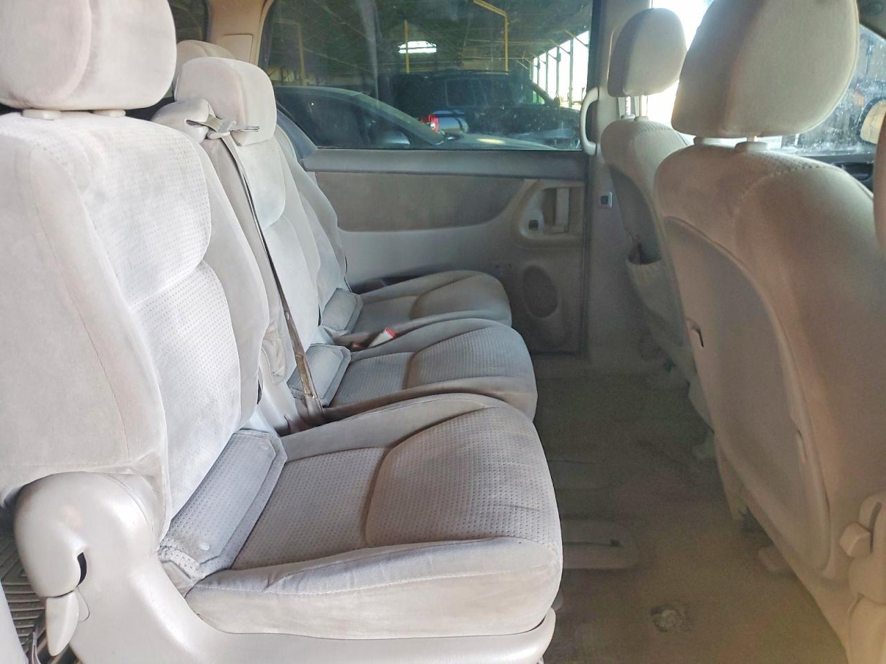2007 TOYOTA SIENNA photo 31