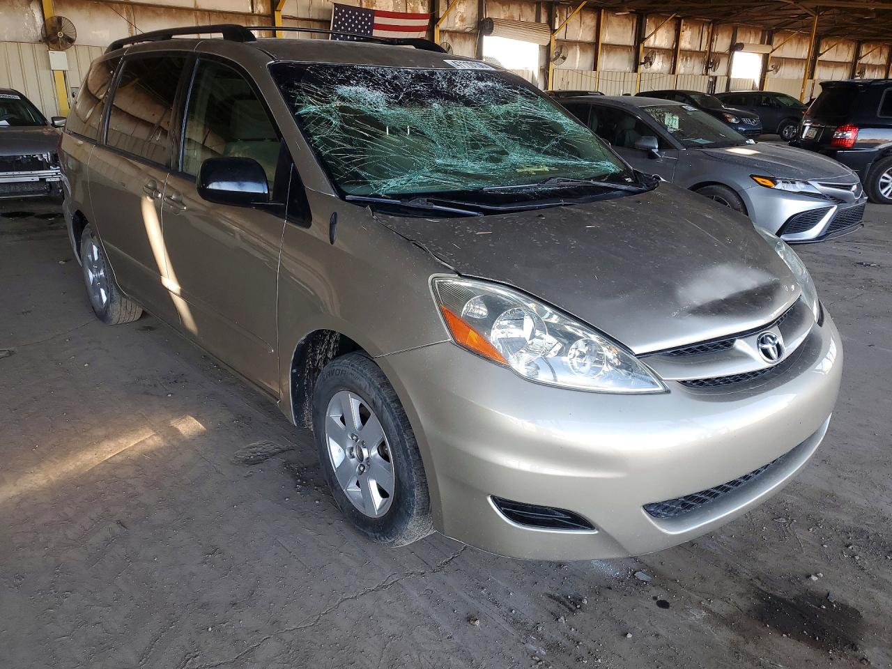 2007 TOYOTA SIENNA photo 10