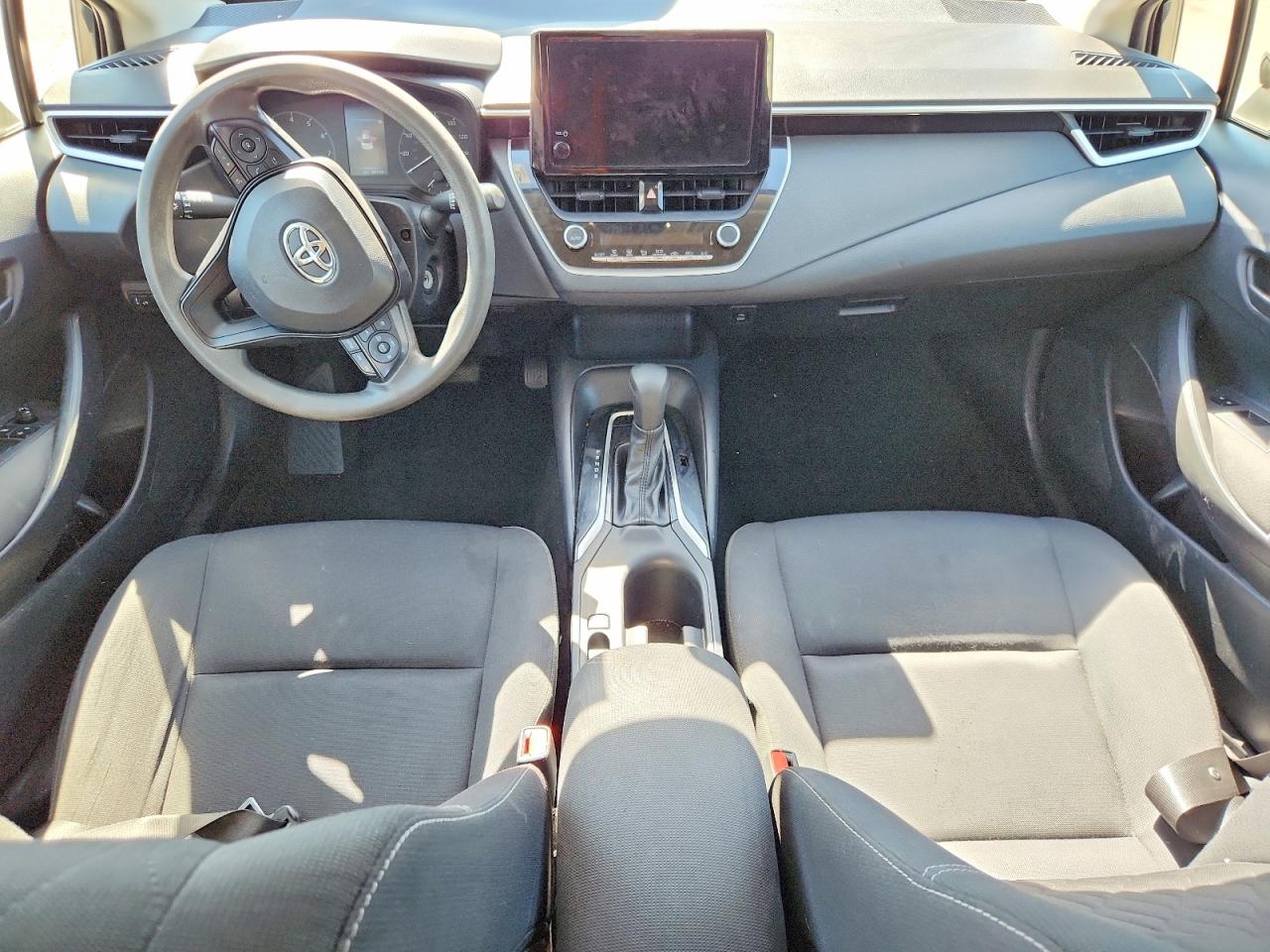 2024 TOYOTA COROLLA LE photo 15