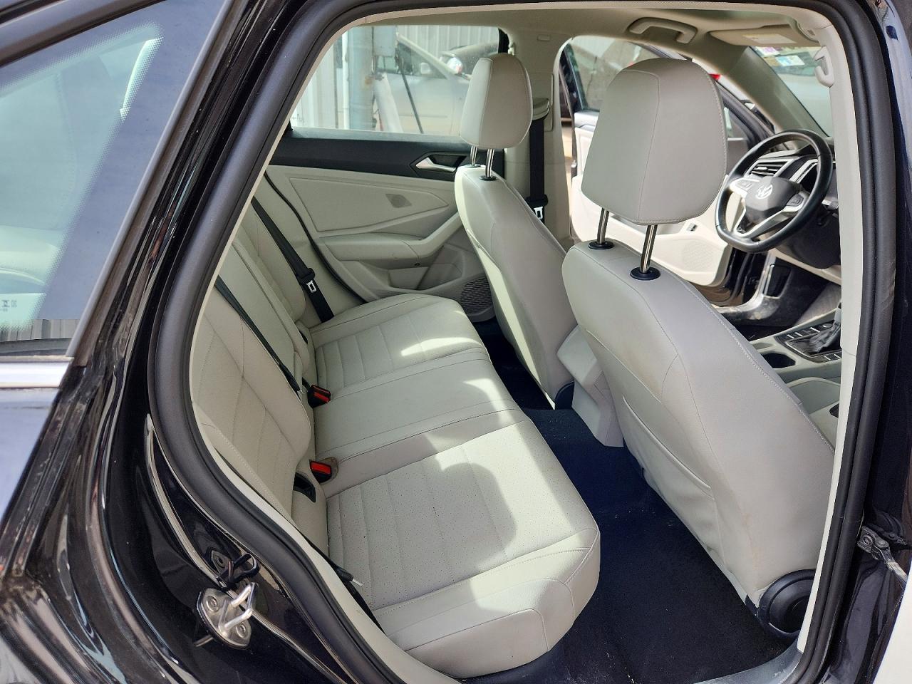 2023 VOLKSWAGEN JETTA SE photo 19