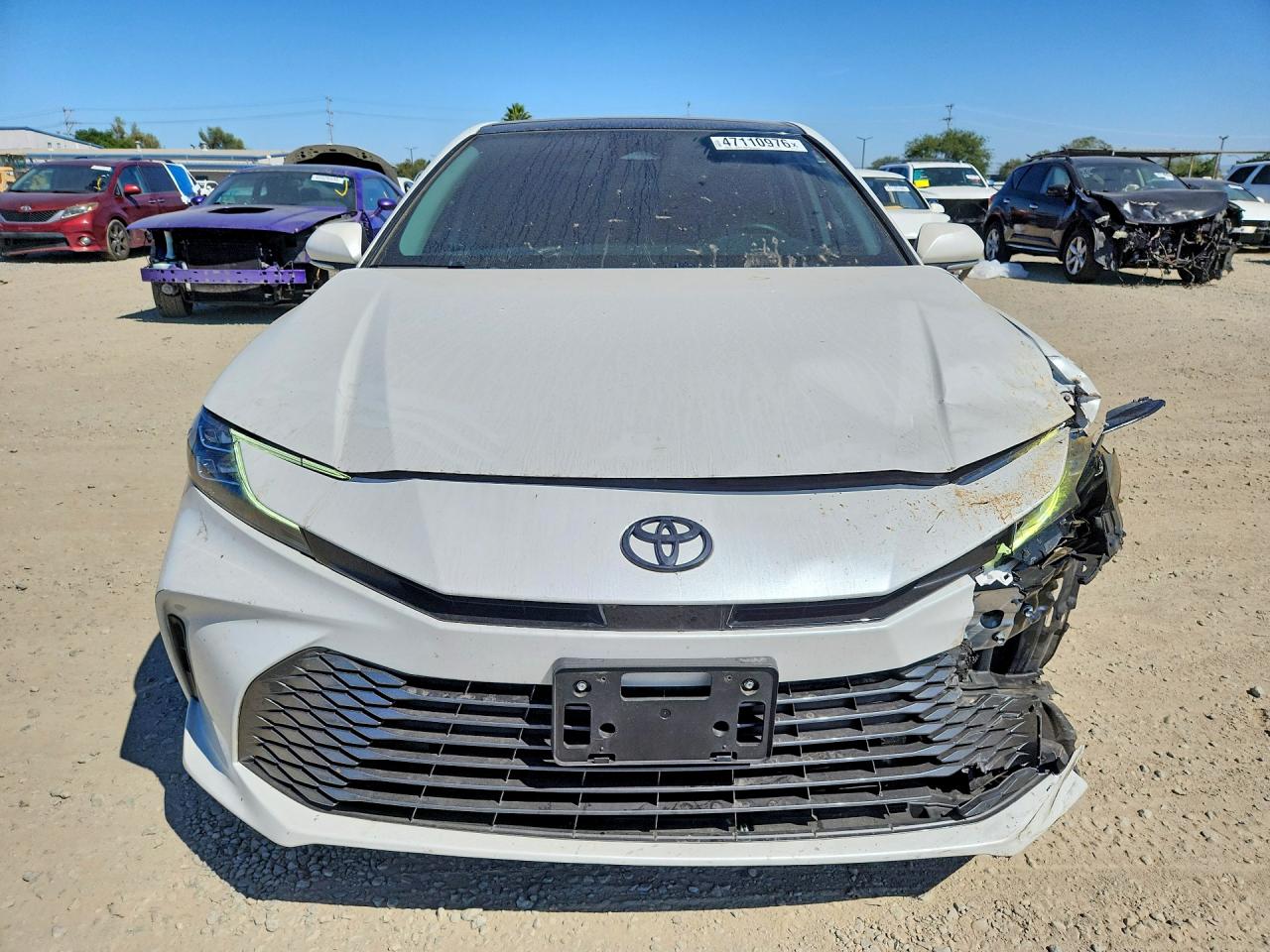 2025 TOYOTA CAMRY XLE photo 5