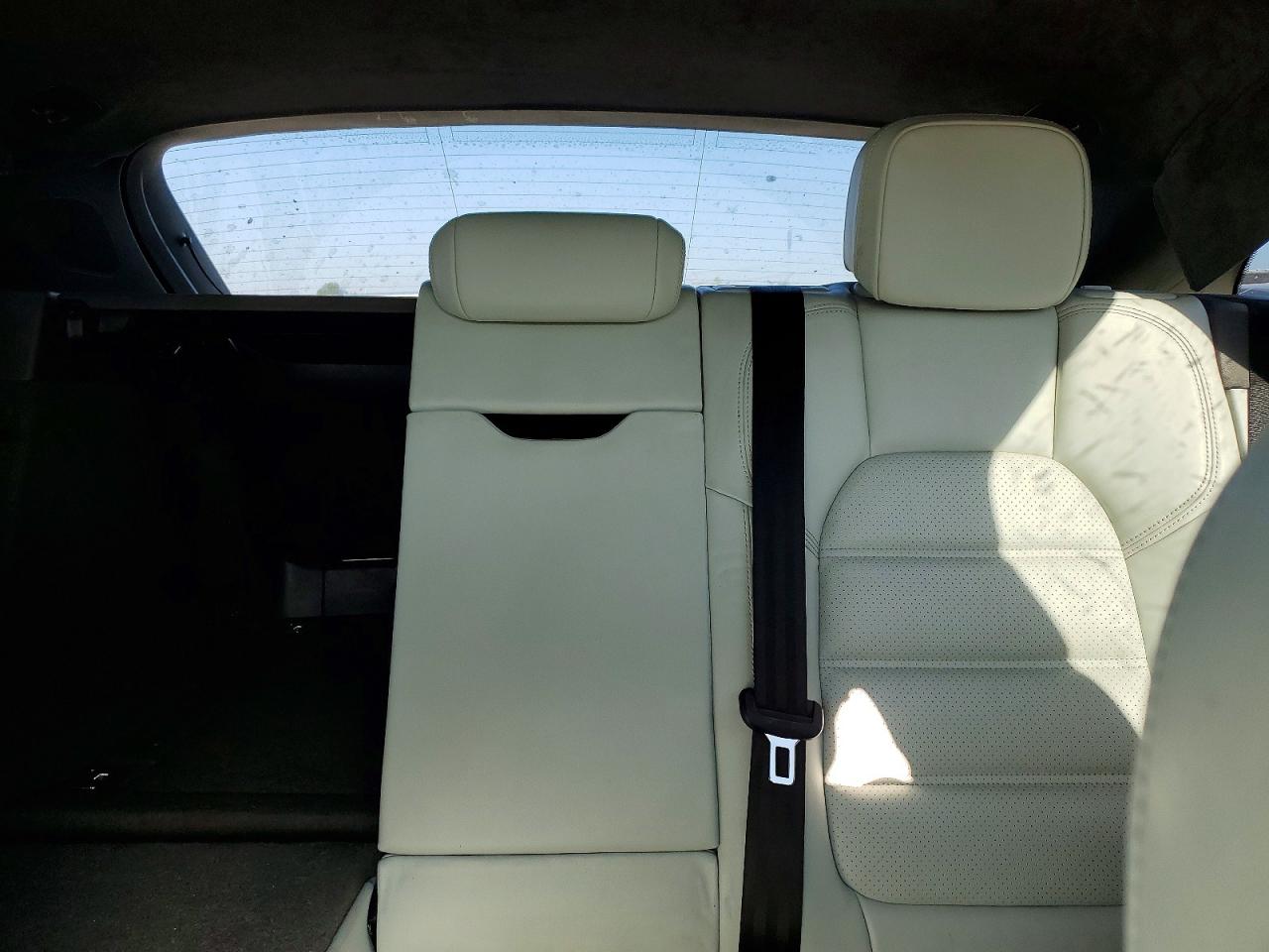 2018 PORSCHE MACAN TURBO photo 19