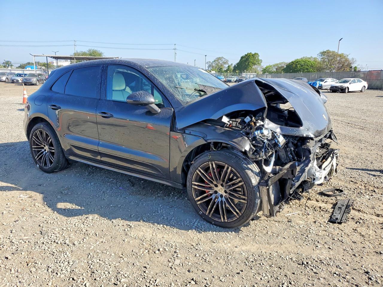 2018 PORSCHE MACAN TURBO photo 7