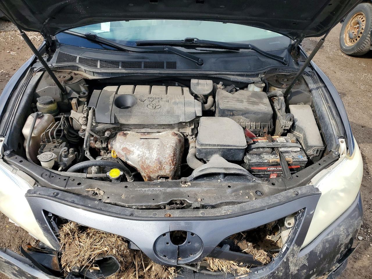 2011 TOYOTA CAMRY BASE photo 21