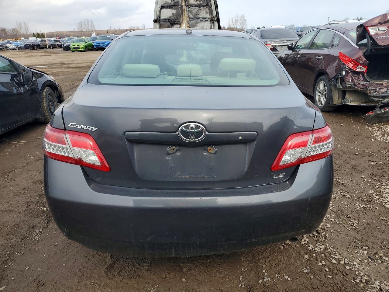 2011 TOYOTA CAMRY BASE photo 11