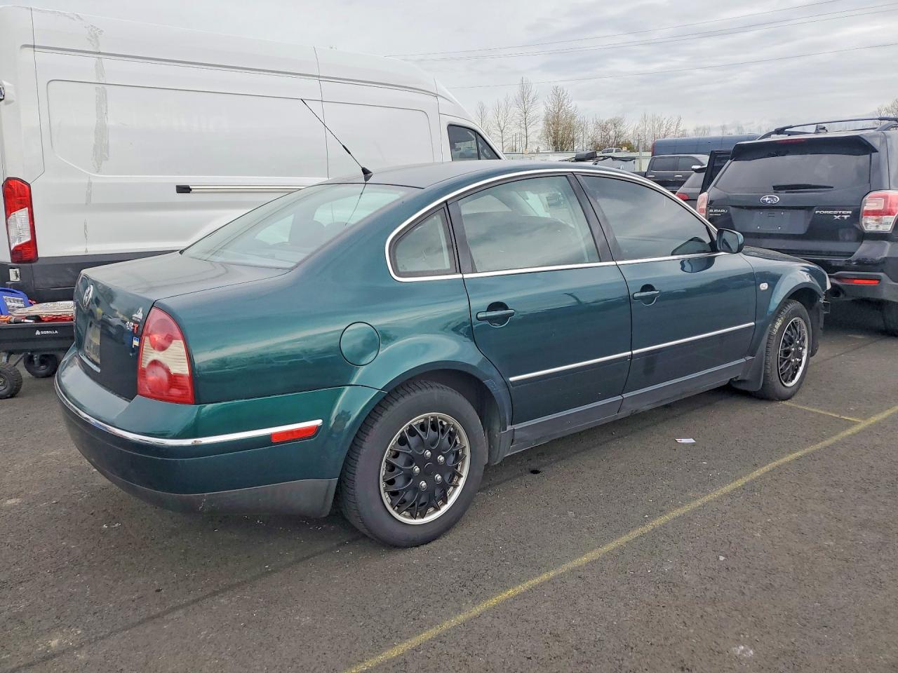 2001 VOLKSWAGEN PASSAT GLS photo 3