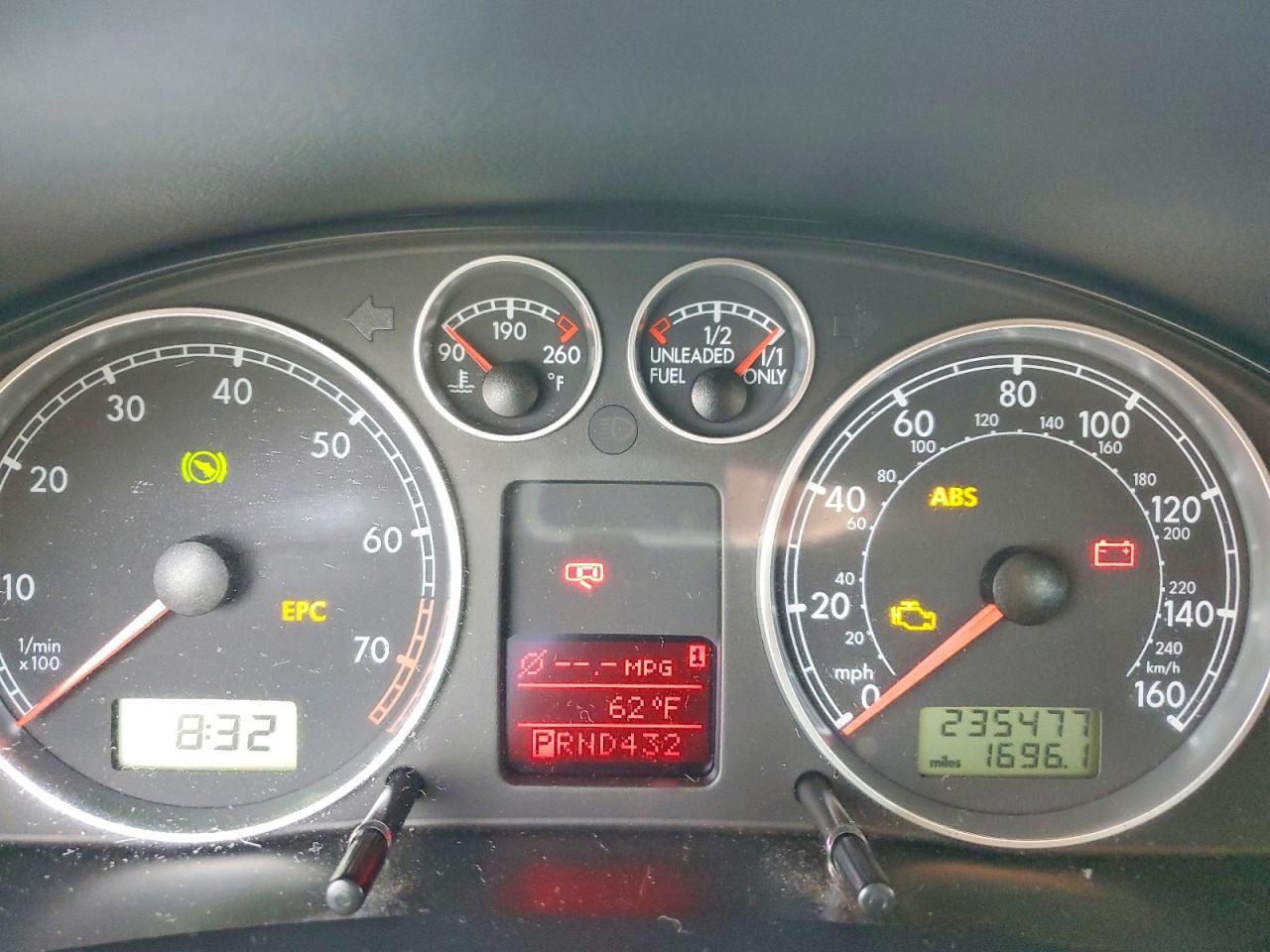 2001 VOLKSWAGEN PASSAT GLS photo 9