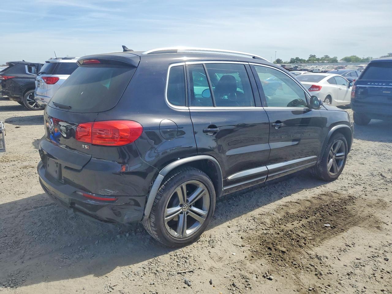 2017 VOLKSWAGEN TIGUAN SPORT photo 7