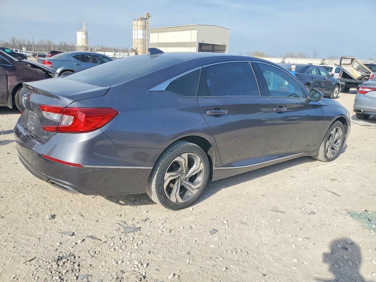 2018 HONDA ACCORD EXL photo 3