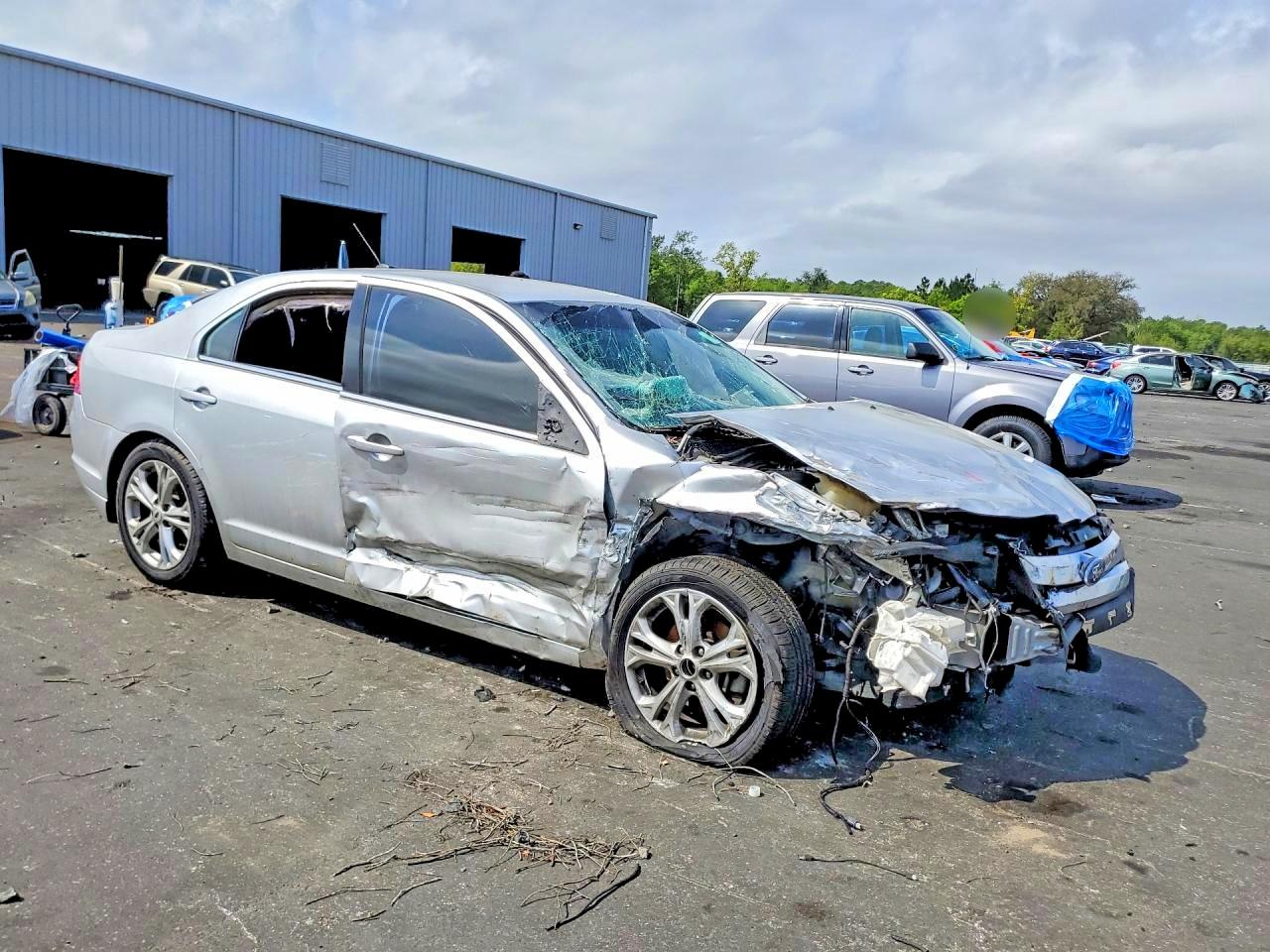 2012 FORD FUSION SE photo 4