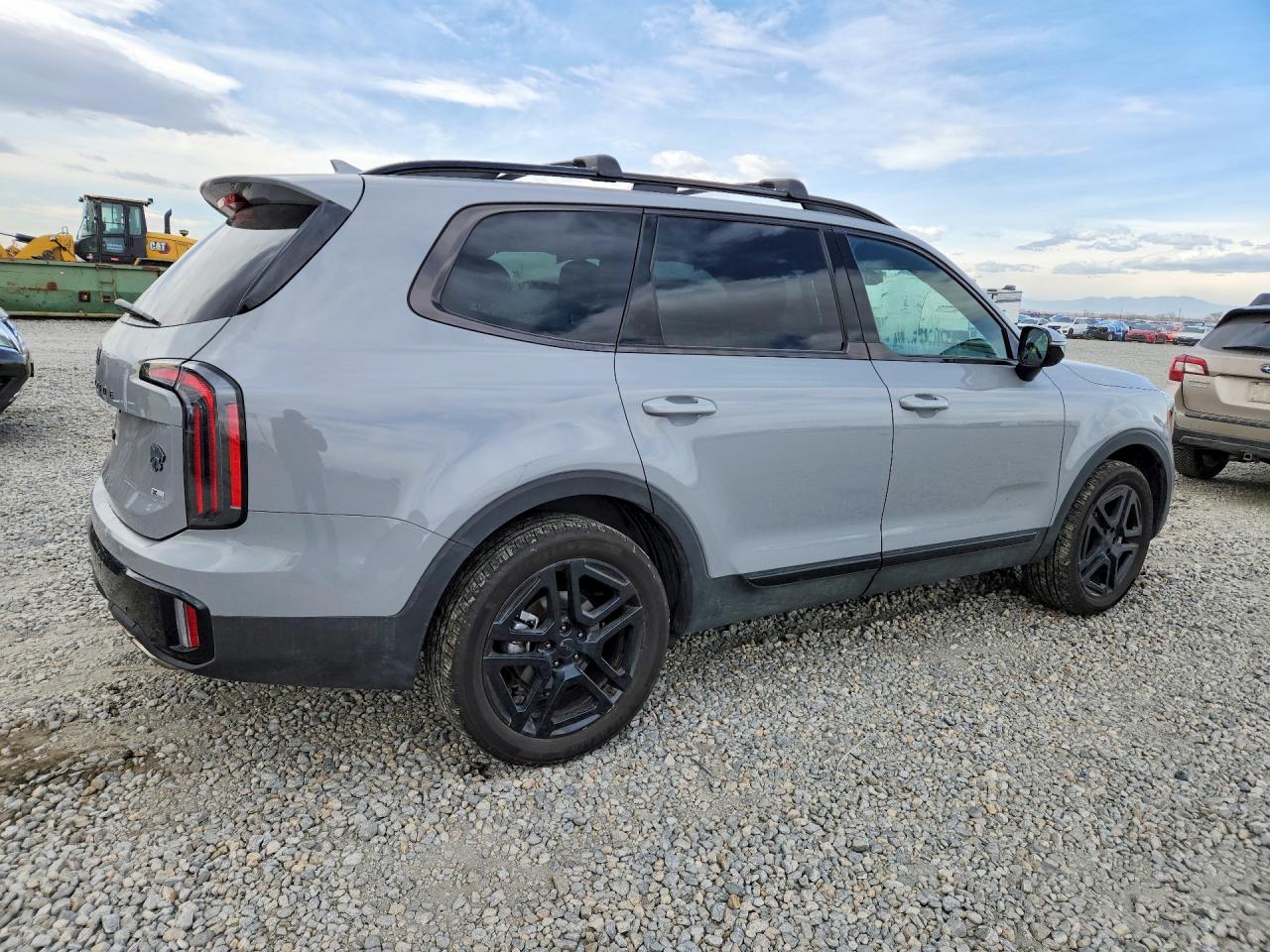 2025 KIA TELLURIDE SX X-LINE photo 3