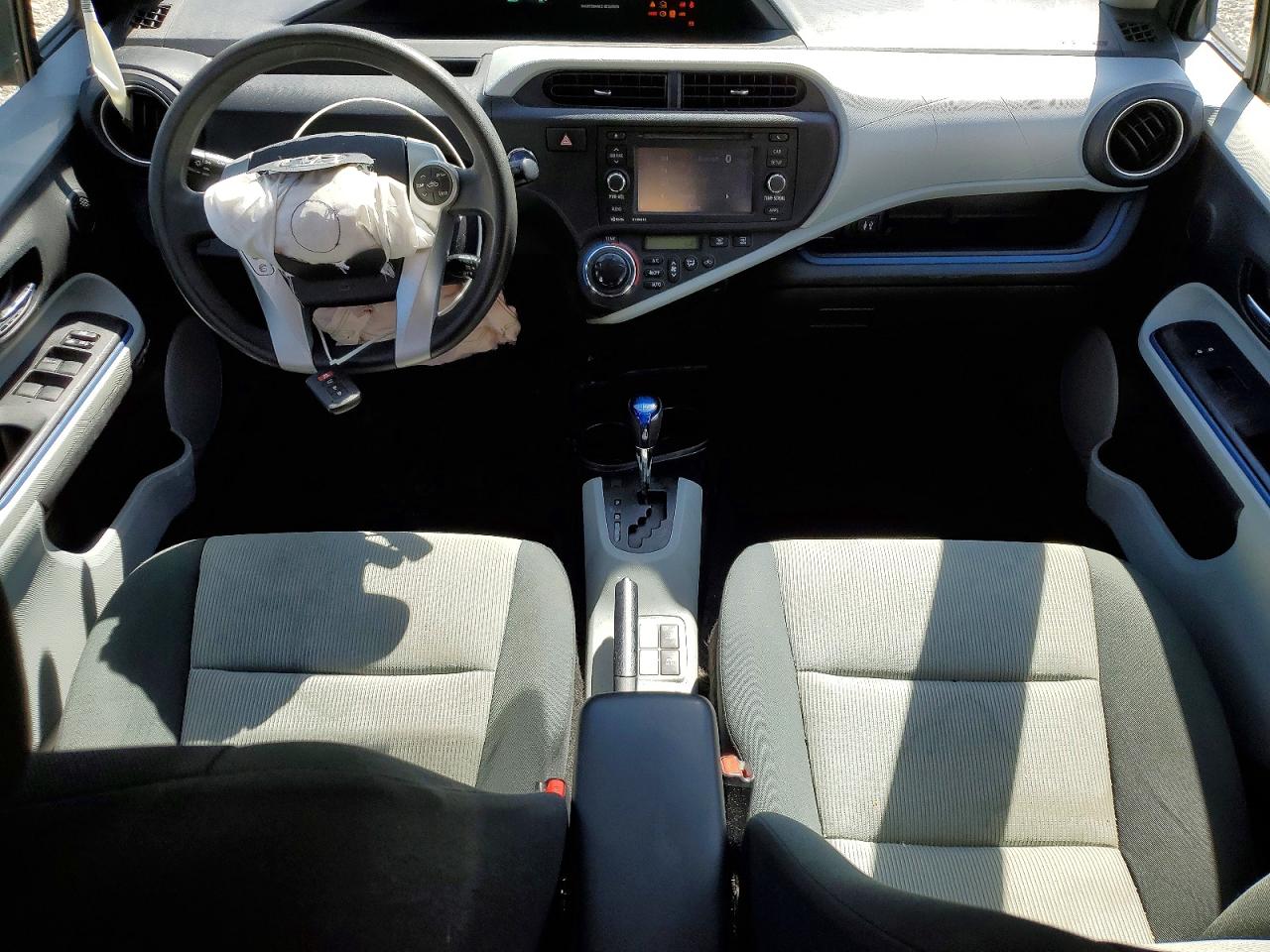 2012 TOYOTA PRIUS C THREE photo 15